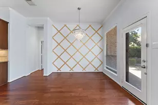 31 N Warbler Bend Cir, The Woodlands, TX 77382 - Photo 9