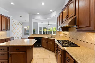 31 N Warbler Bend Circle, The Woodlands, TX 77382 - Photo 11