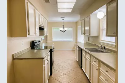 5615 Lynngate Drive, Spring, TX 77373 - Photo 3