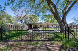 9509 Radio Rd, Houston, TX 77075 - Photo 3