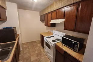 5711 Easthampton Dr, Houston, TX 77039 - Photo 9