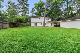 2019 Thousand Pines Dr, Houston, TX 77339 - Photo 3