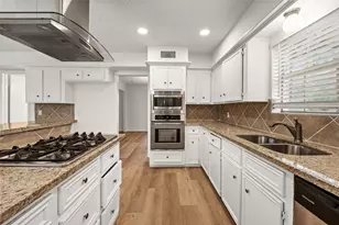 2019 Thousand Pines Dr, Houston, TX 77339 - Photo 17
