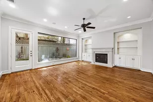24 Hackberry Ln, Houston, TX 77027 - Photo 7