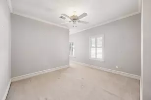 24 Hackberry Ln, Houston, TX 77027 - Photo 15