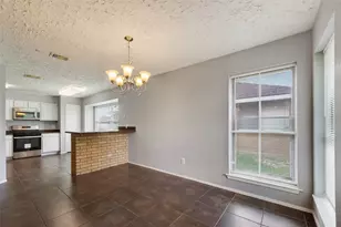 319 Richvale Ln, Houston, TX 77598 - Photo 9