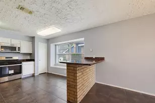 319 Richvale Ln, Houston, TX 77598 - Photo 13