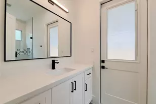 6525 Rolla St, Houston, TX 77055 - Photo 27