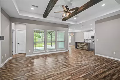410 Winding Way Street, Lake Jackson, TX 77566 - Photo 5
