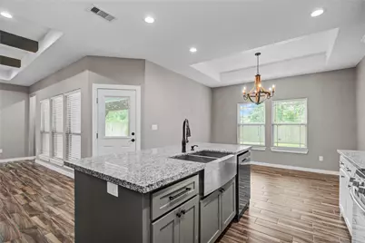 410 Winding Way Street, Lake Jackson, TX 77566 - Photo 13
