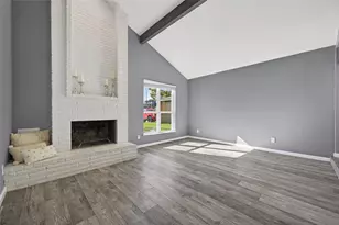 9638 Ravensworth Dr, Houston, TX 77031 - Photo 5