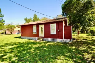 1807 Bell St, Dayton, TX 77535 - Photo 3