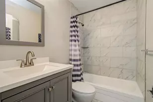 11609 Chimney Rock Rd, Houston, TX 77035 - Photo 17