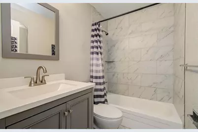 11609 Chimney Rock Apt Road #B, Houston, TX 77035 - Photo 15