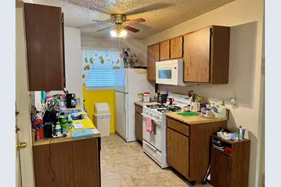 10918 Spanish Grant Drive, Sugar Land, TX 77498 - Photo 5