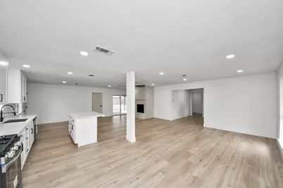 3013 Woodland Drive, Dickinson, TX 77539 - Photo 11
