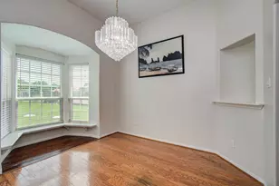 10202 Brighton Ln, Houston, TX 77031 - Photo 5