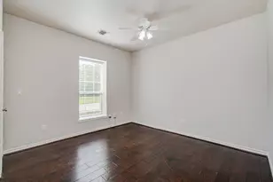 10202 Brighton Ln, Houston, TX 77031 - Photo 43