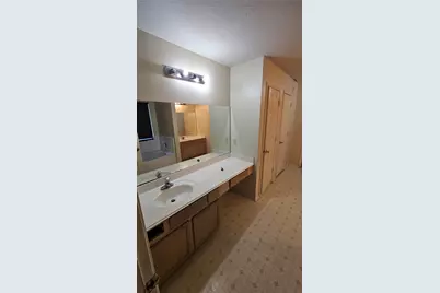 16150 Taloncrest Drive, Houston, TX 77083 - Photo 29