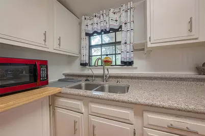 2520 Richmond Street, Needville, TX 77461 - Photo 15