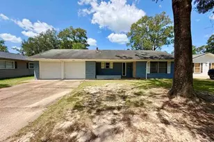 4690 Fieldwood Ln, Beaumont, TX 77706 - Photo 1