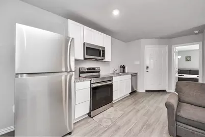 9027 Madera Road #A, Houston, TX 77078 - Photo 3