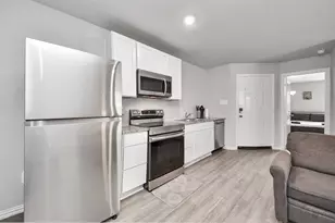 9027 Madera Rd, Houston, TX 77078 - Photo 3