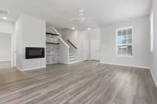 12611 Silverlight Ct, Houston, TX 77014 - Photo 5