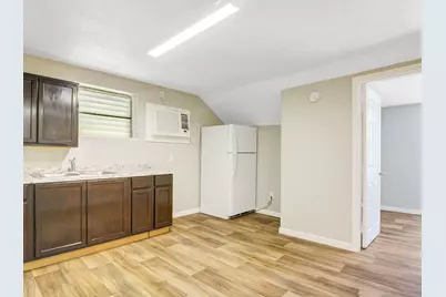 313 N Beauregard Street #1, Alvin, TX 77511 - Photo 5