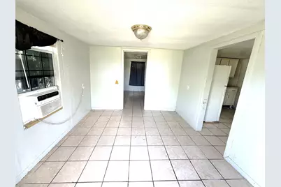 209 S Avenue C, Freeport, TX 77541 - Photo 13