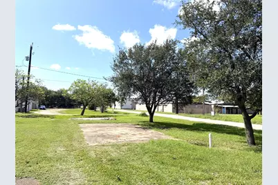 209 S Avenue C, Freeport, TX 77541 - Photo 19