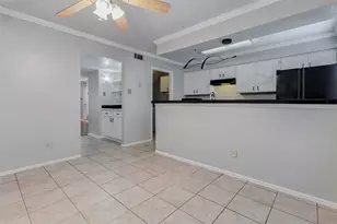 3901 Woodchase Dr, Houston, TX 77042 - Photo 9