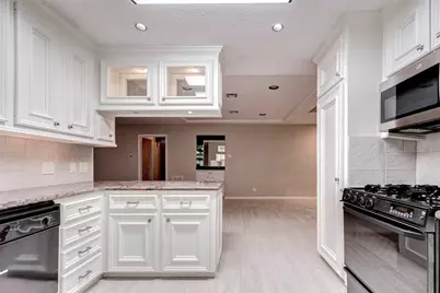 9650 Val Verde Street, Houston, TX 77063 - Photo 13