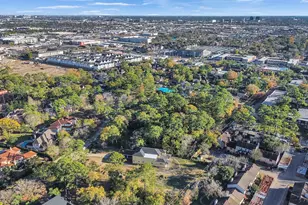 36 W Shady Ln, Houston, TX 77063 - Photo 27