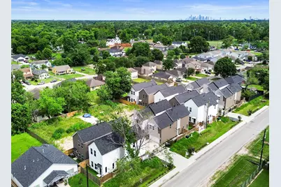 7508 Carver Road #E, Houston, TX 77088 - Photo 33
