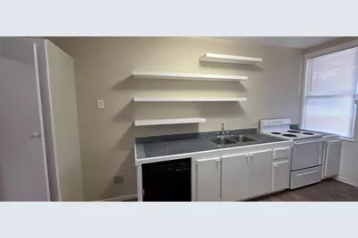 2109 Ave P #2, Galveston, TX 77550 - Photo 3