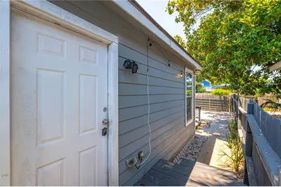 2912 Avenue N 1/2, Galveston, TX 77550 - Photo 29
