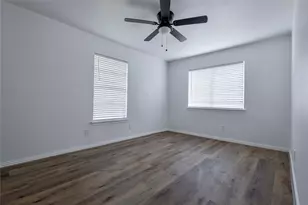 716 Gubert Ln, Alvin, TX 77511 - Photo 13