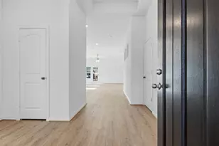 127 Mockingbird Trails Dr, Willis, TX 77318 - Photo 5