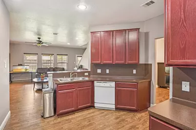 1226 Newsome Glenn Drive, Houston, TX 77090 - Photo 9