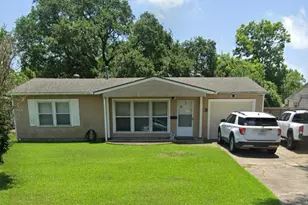 609 24th Ave N, Texas City, TX 77590 - Photo 1