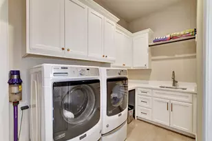 1746 Spring Vw, Friendswood, TX 77546 - Photo 45