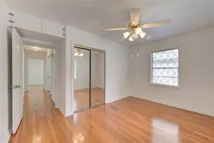 6919 Schiller St, Houston, TX 77055 - Photo 21