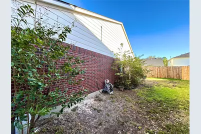 6315 S Wintersage Lane, Houston, TX 77066 - Photo 5