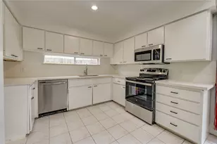 12327 Fairmeadow Dr, Houston, TX 77071 - Photo 19