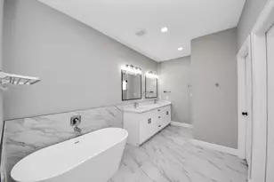 8308 Comal St, Houston, TX 77051 - Photo 7