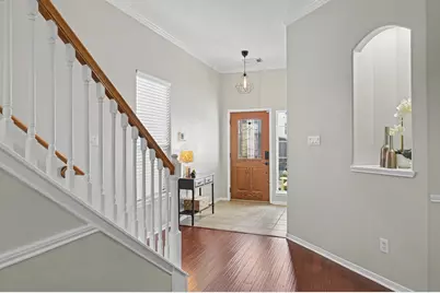 2630 Shady Acres Court, Houston, TX 77008 - Photo 11