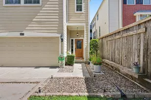 2630 Shady Acres Ct, Houston, TX 77008 - Photo 9