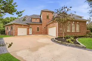 5002 Regency Dr, Sugar Land, TX 77479 - Photo 7