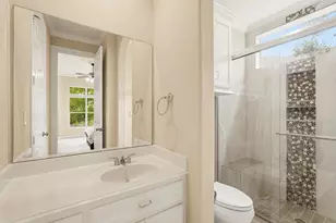 5002 Regency Dr, Sugar Land, TX 77479 - Photo 33